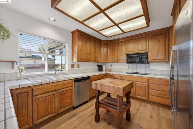 5014 Sandmound Blvd, Oakley, CA 94561