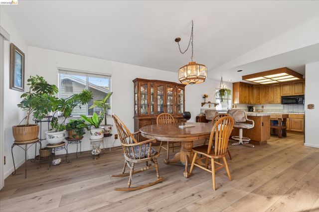 5014 Sandmound Blvd, Oakley, CA 94561