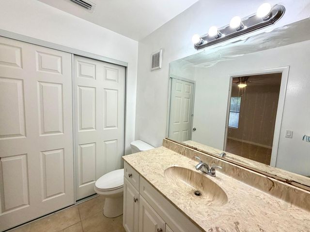 30 CROSSINGS Circle A, Boynton Beach, FL 33435