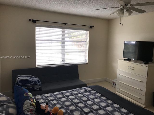 3965 NW 9th Ave 3, Deerfield Beach, FL 33064