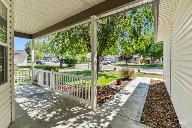 214 E Screech Owl Dr., Kuna, ID 83634