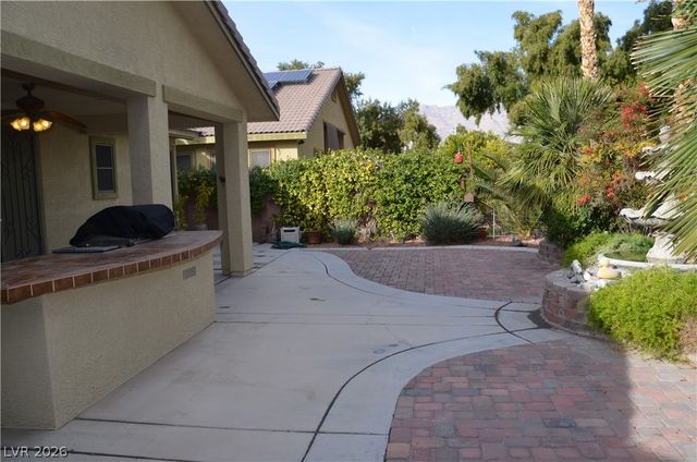 8056 Langfield Falls Street, North Las Vegas, NV 89085