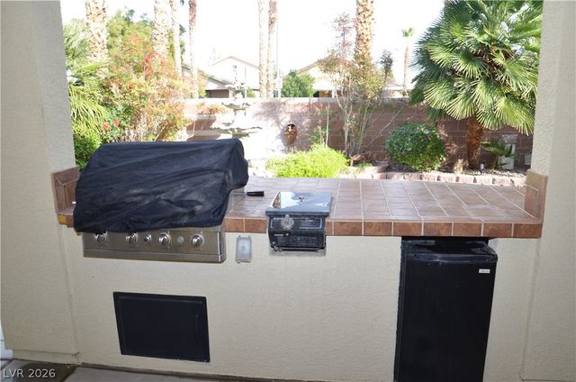 8056 Langfield Falls Street, North Las Vegas, NV 89085