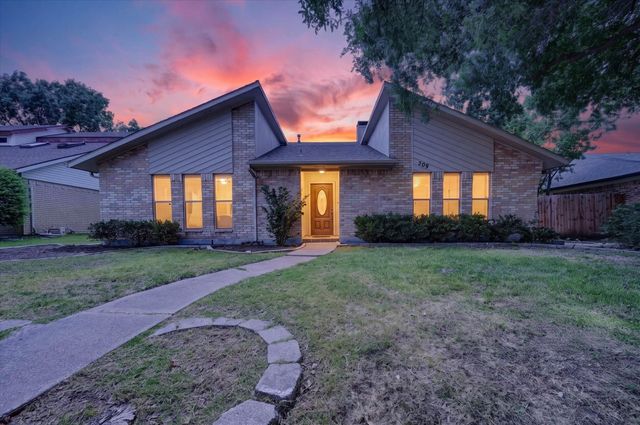 209 Glenwood Drive, Coppell, TX 75019