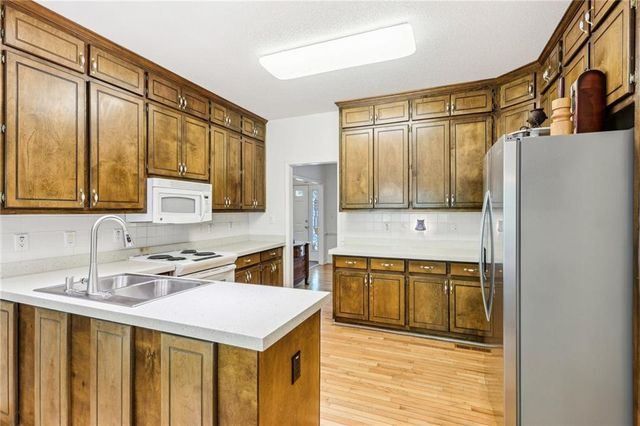 318 Dogwood Trace, Mcdonough, GA 30252