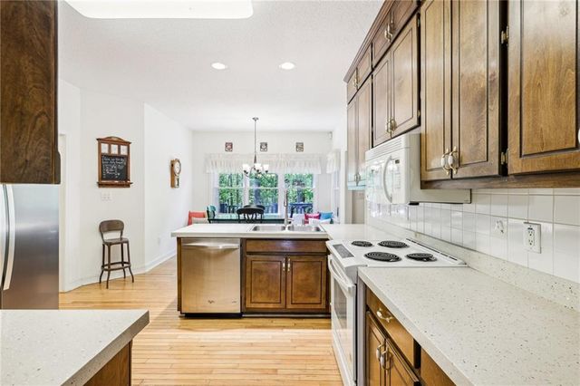 318 Dogwood Trace, Mcdonough, GA 30252