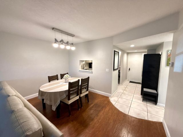 2828 Casita Way 105-C, Delray Beach, FL 33445