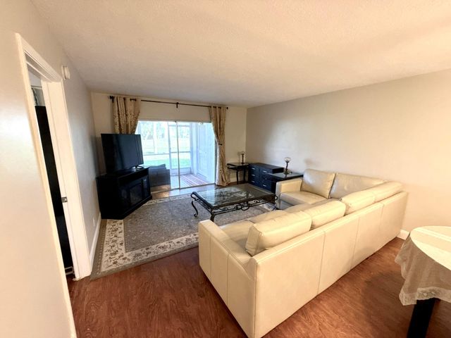 2828 Casita Way 105-C, Delray Beach, FL 33445