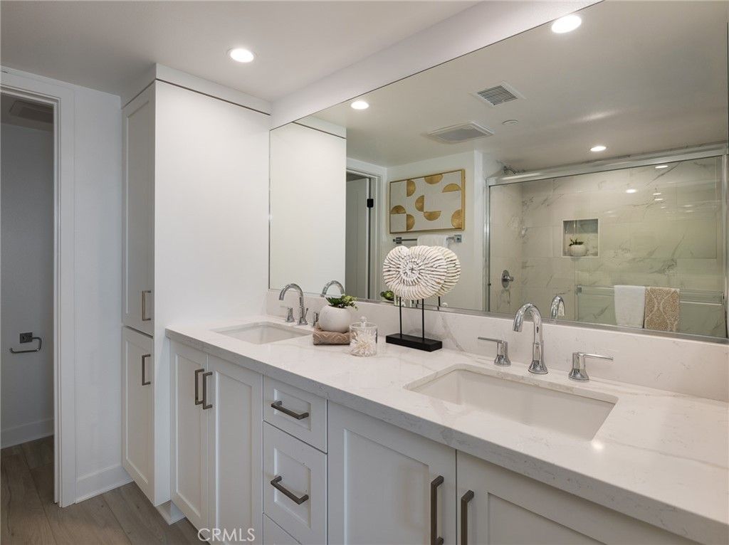 Image 12 of property listing at 121 E 223rd Street 3, Carson, CA 90745