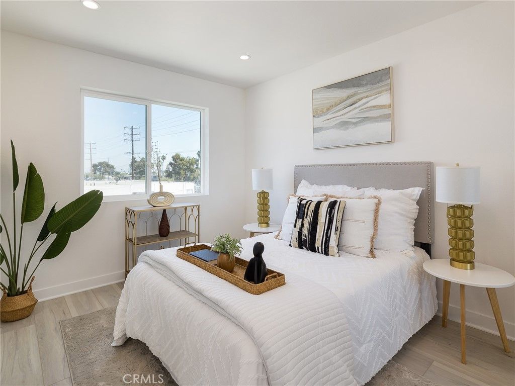 Image 14 of property listing at 121 E 223rd Street 3, Carson, CA 90745