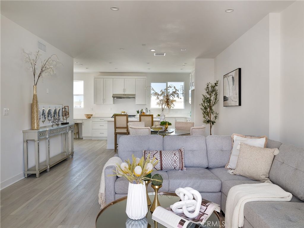 Image 2 of property listing at 121 E 223rd Street 3, Carson, CA 90745