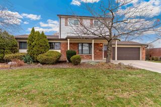 609 Manchester Street, Madison Heights, MI 48071