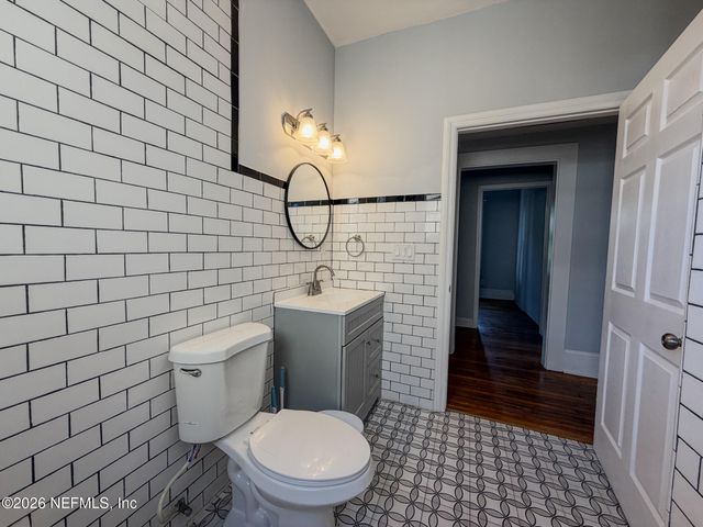 2047 N MARKET Street, Jacksonville, FL 32206