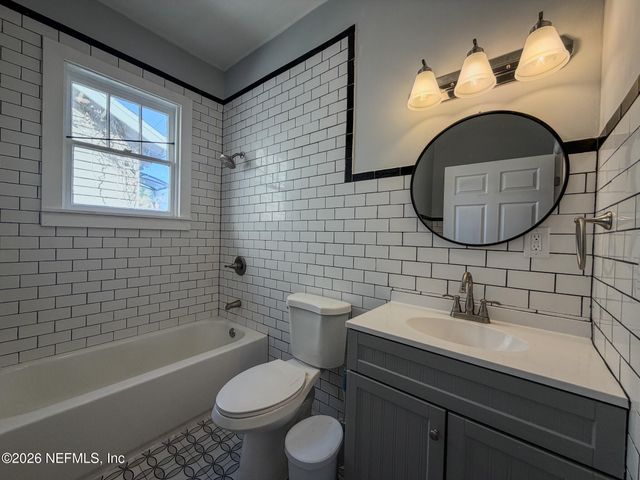 2047 N MARKET Street, Jacksonville, FL 32206