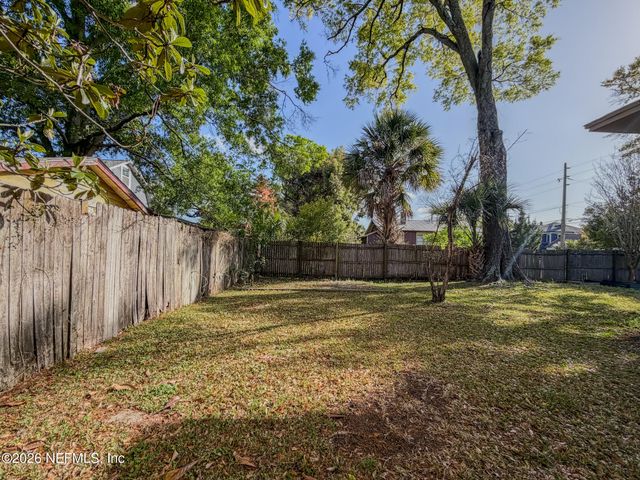 2047 N MARKET Street, Jacksonville, FL 32206