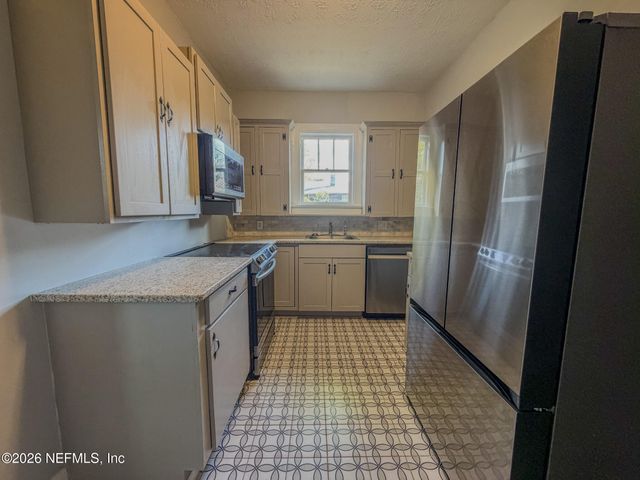 2047 N MARKET Street, Jacksonville, FL 32206