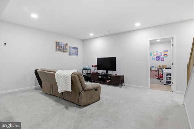 22773 ORCHARD GROVE DR, Ashburn, VA 20148