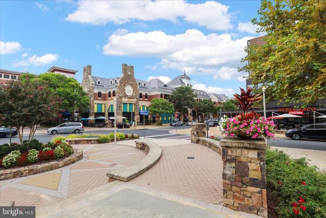 22773 ORCHARD GROVE DR, Ashburn, VA 20148