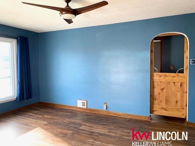 2625 S 13 Street, Lincoln, NE 68502