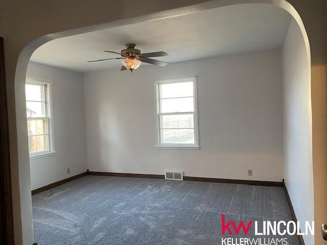 2625 S 13 Street, Lincoln, NE 68502