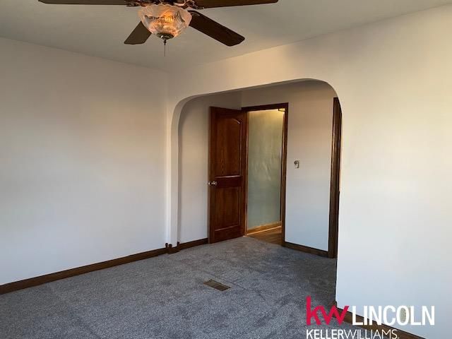 2625 S 13 Street, Lincoln, NE 68502