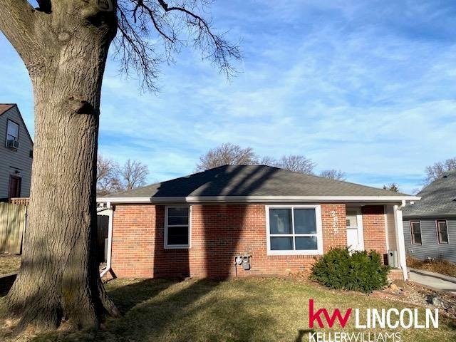2625 S 13 Street, Lincoln, NE 68502