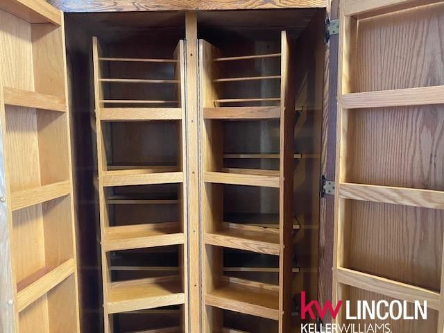 2625 S 13 Street, Lincoln, NE 68502