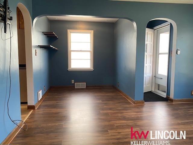 2625 S 13 Street, Lincoln, NE 68502