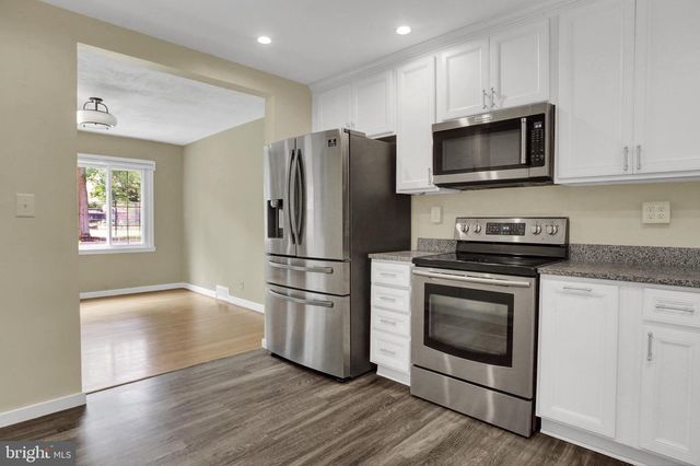 1302 CHATHAM RD, Camp Hill, PA 17011
