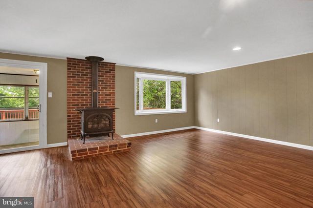 1302 CHATHAM RD, Camp Hill, PA 17011