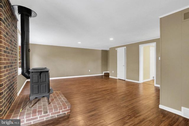 1302 CHATHAM RD, Camp Hill, PA 17011