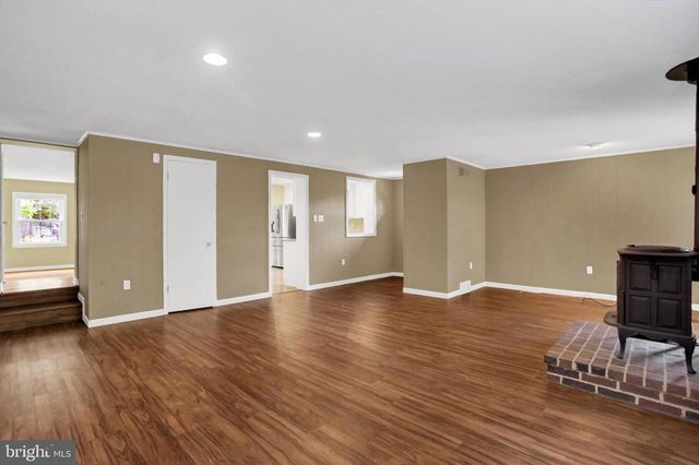 1302 CHATHAM RD, Camp Hill, PA 17011