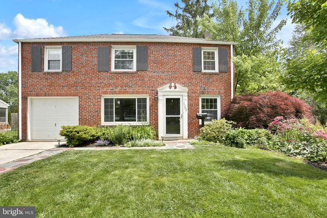 1302 CHATHAM RD, Camp Hill, PA 17011
