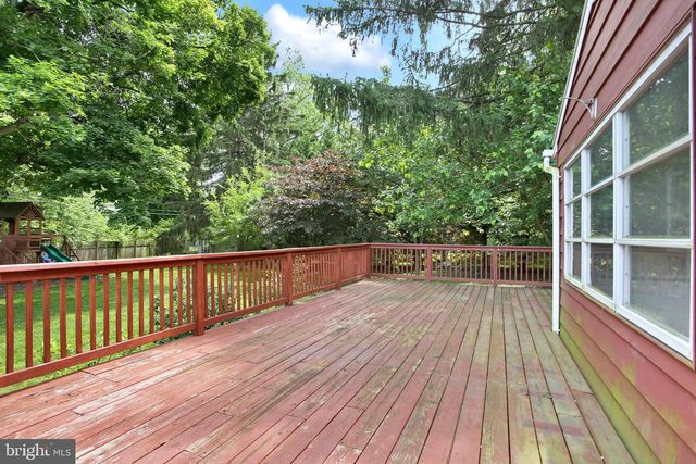 1302 CHATHAM RD, Camp Hill, PA 17011