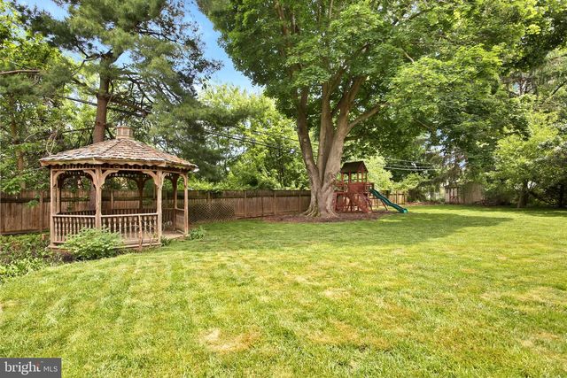 1302 CHATHAM RD, Camp Hill, PA 17011