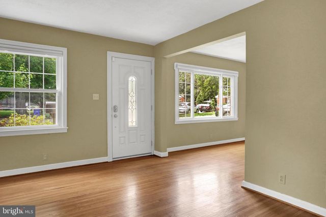1302 CHATHAM RD, Camp Hill, PA 17011