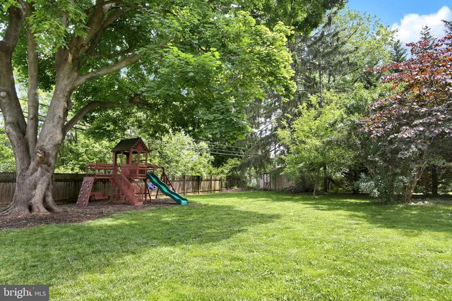 1302 CHATHAM RD, Camp Hill, PA 17011