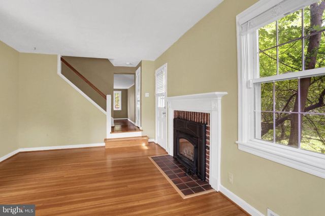1302 CHATHAM RD, Camp Hill, PA 17011