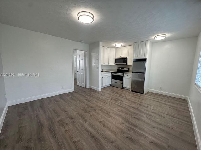 4246 Seagrape Dr 1, Lauderdale By The Sea, FL 33308