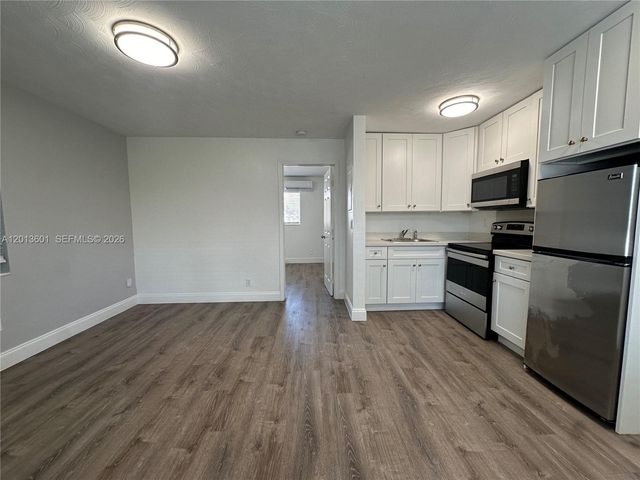 4246 Seagrape Dr 1, Lauderdale By The Sea, FL 33308