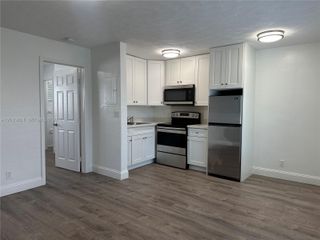 4246 Seagrape Dr 1, Lauderdale By The Sea, FL 33308