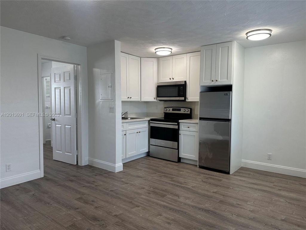 4246 Seagrape Dr 1, Lauderdale By The Sea, FL 33308