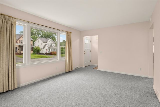399 Westchester Avenue, Irondequoit, NY 14609