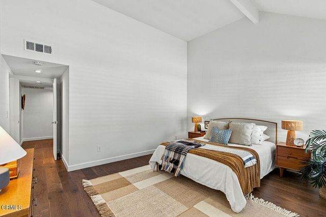 121 Arlington Drive 8, Pasadena, CA 91105