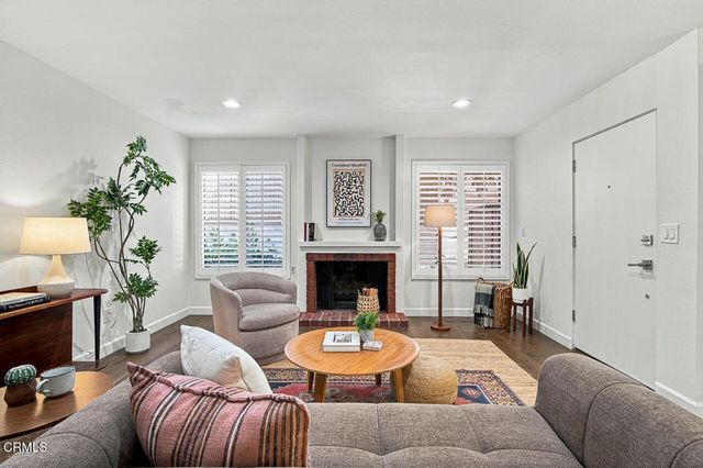 121 Arlington Drive 8, Pasadena, CA 91105