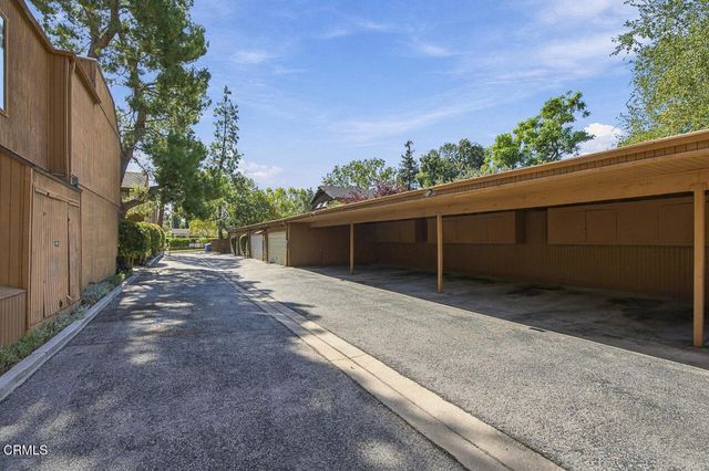 121 Arlington Drive 8, Pasadena, CA 91105