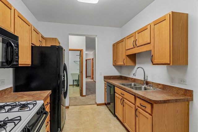 227 Rodeo Drive, Grayslake, IL 60030
