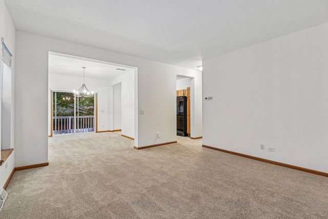 227 Rodeo Drive, Grayslake, IL 60030