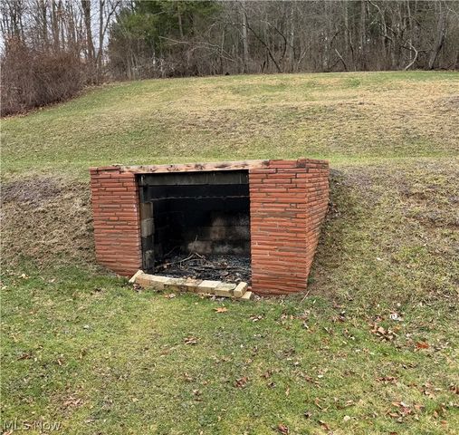 138 Lawnview Drive, New Cumberland, WV 26047