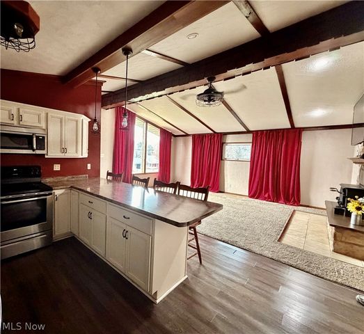 138 Lawnview Drive, New Cumberland, WV 26047